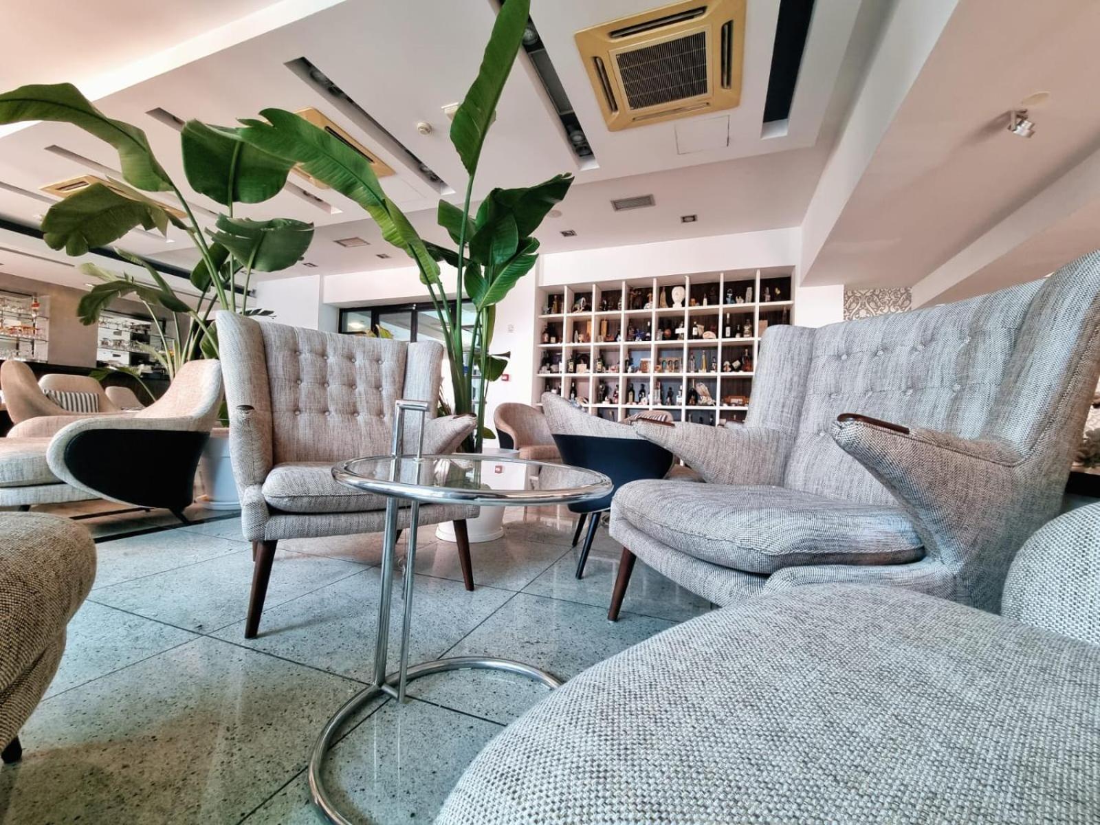 Hotel Gala Split Подстрана Екстериор снимка