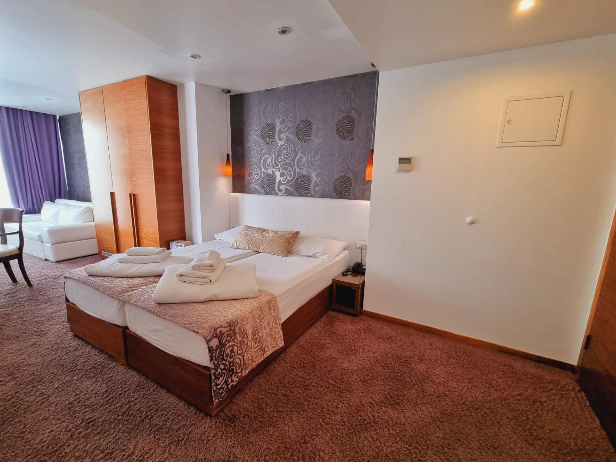 Hotel Gala Split Подстрана Екстериор снимка
