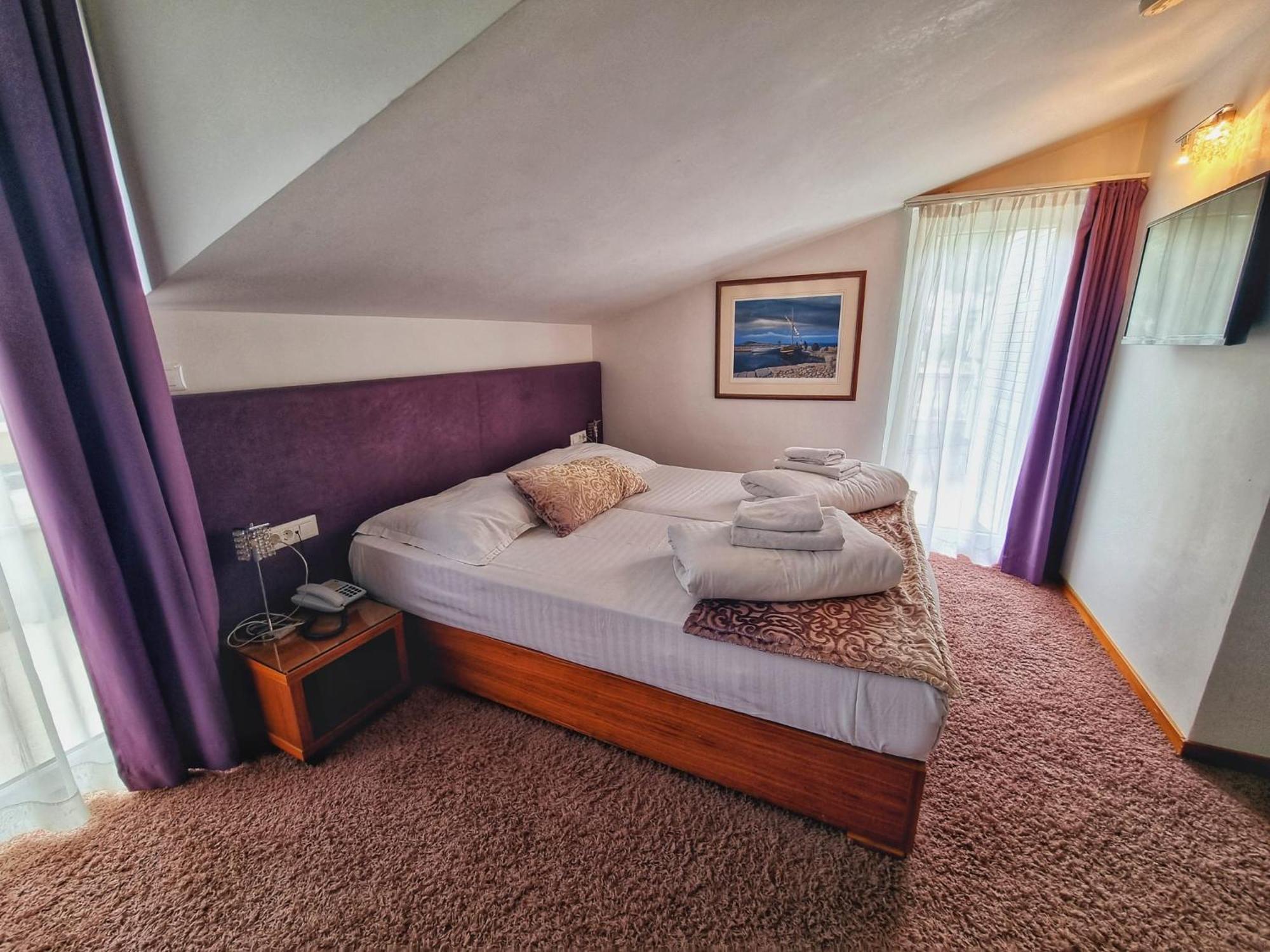 Hotel Gala Split Подстрана Екстериор снимка